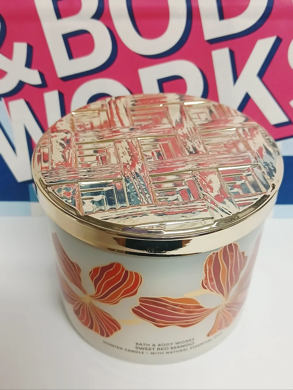 Bath and Body Works Sweet Red Mango 3-Wick Candle - Picture 3 of 5